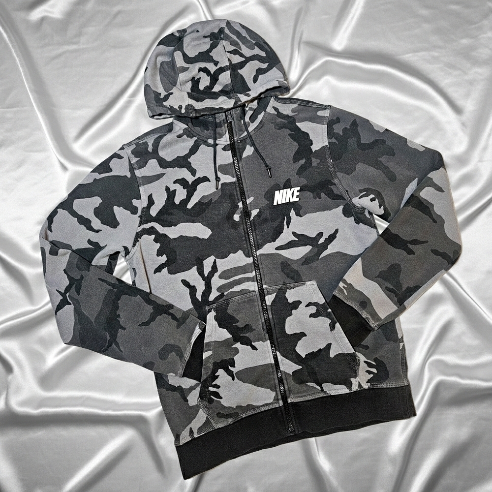 Nike Fleece Tech Camouflage Zip Up Hoodie - Picture 2 of 5